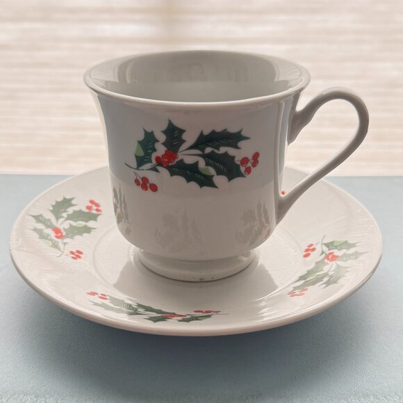 Elegance Porcelain Christmas tea Cup with‎ saucer - Picture 1 of 4